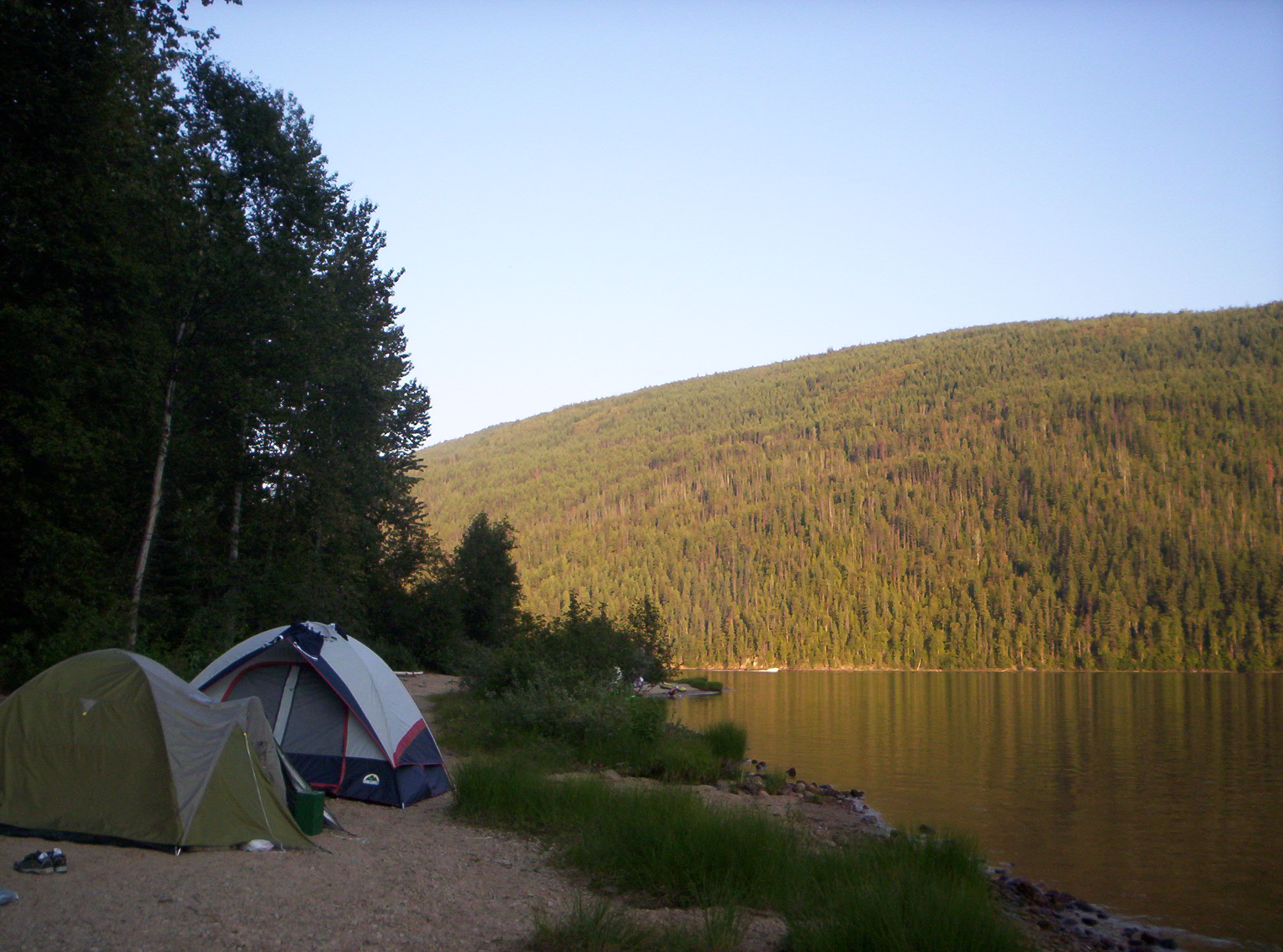 camping by barriere lake british columbia