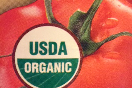 USDA organic seal on a tomato can