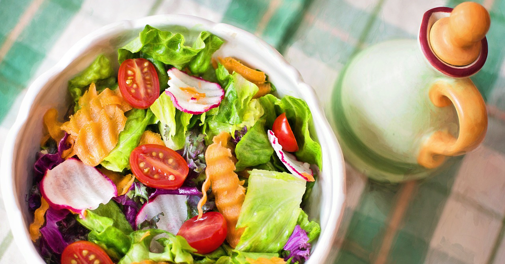 Fresh organic vegetable salad