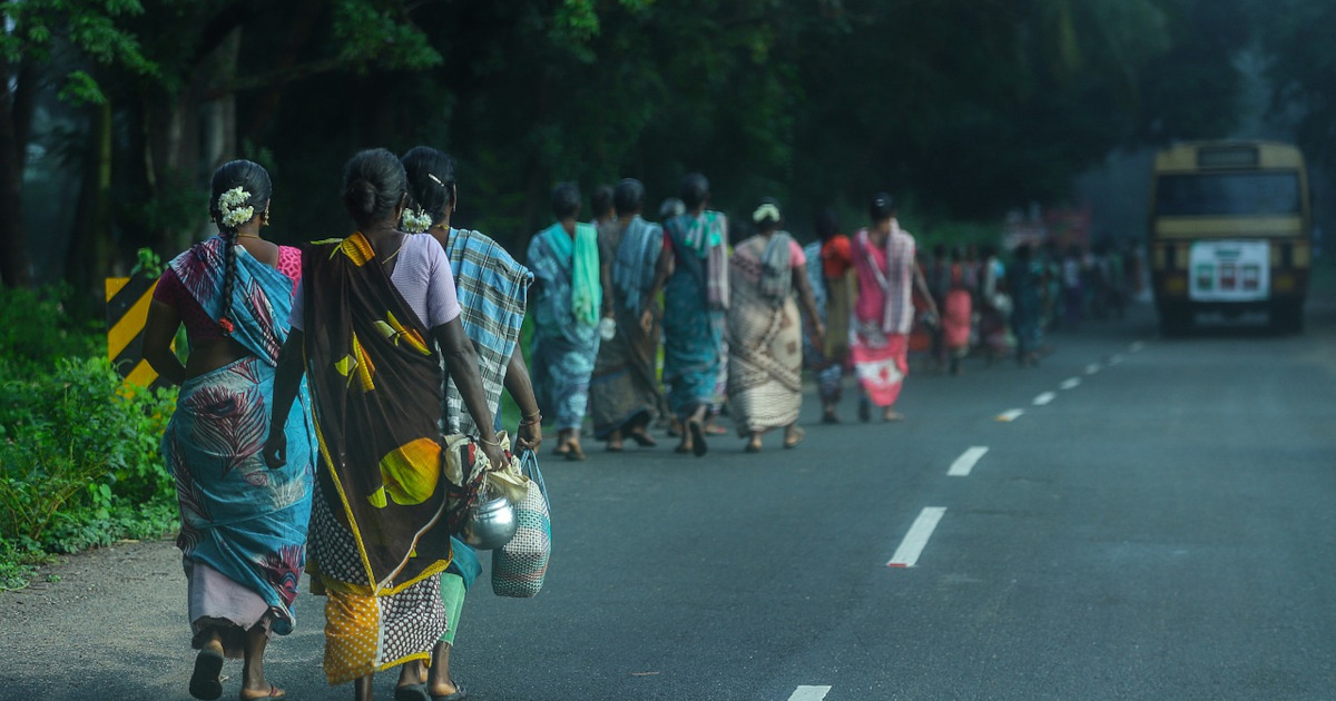 india_tamilnadu_women_walking_street_1200x630